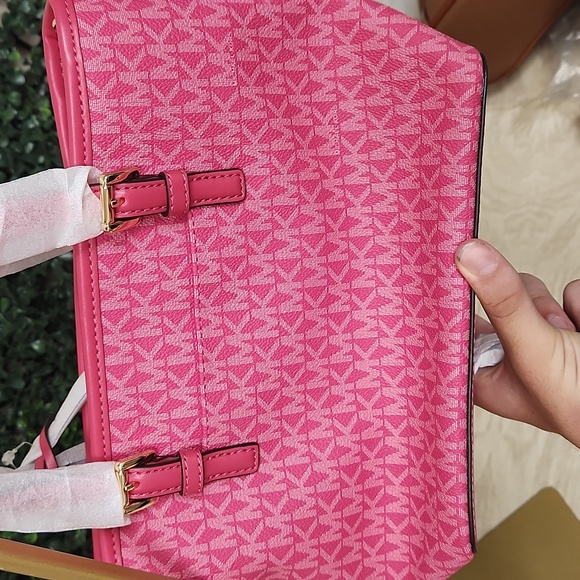 Jet Set Travel Extra-Small Logo Top-Zip Tote - Picture 4 of 6